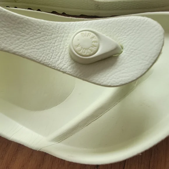 Birkenstock Gizeh Essential EVA Slide Sandal - Women's Color - Light Green - Picture 4 of 10